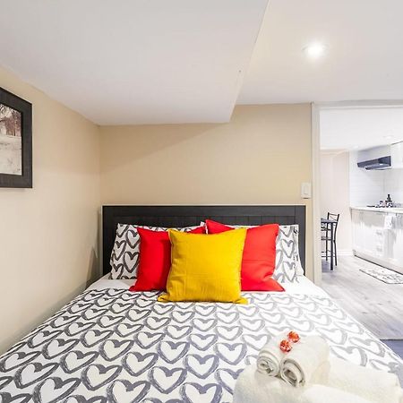 Newly Renovated - Cozy 1Br Apt With Netflix - Prime Location Торонто Екстер'єр фото