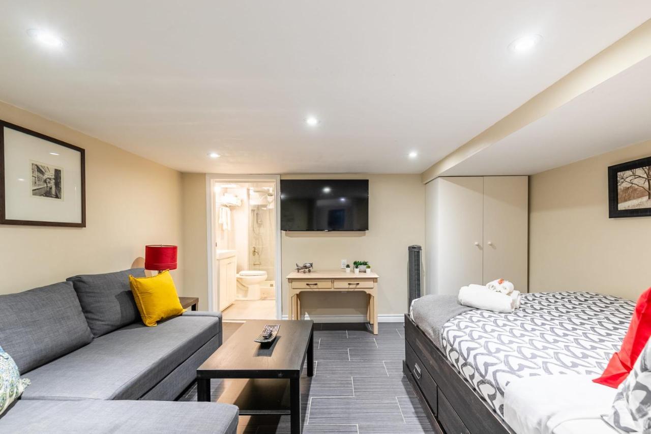 Newly Renovated - Cozy 1Br Apt With Netflix - Prime Location Торонто Екстер'єр фото